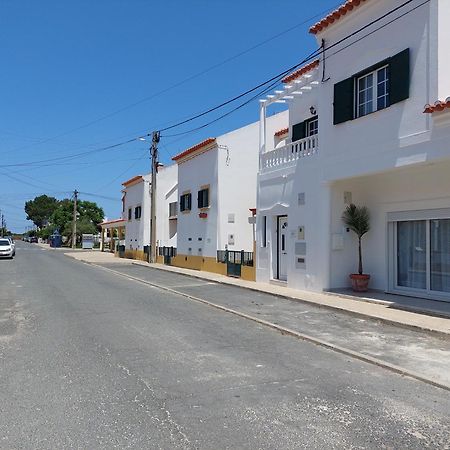 Lagoa Azul Guest House Вила Нова де Милфонтеш Екстериор снимка